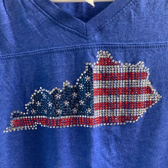 American 🇺🇸 V-Neck T-shirt of Kentucky State - Picture 4 of 4